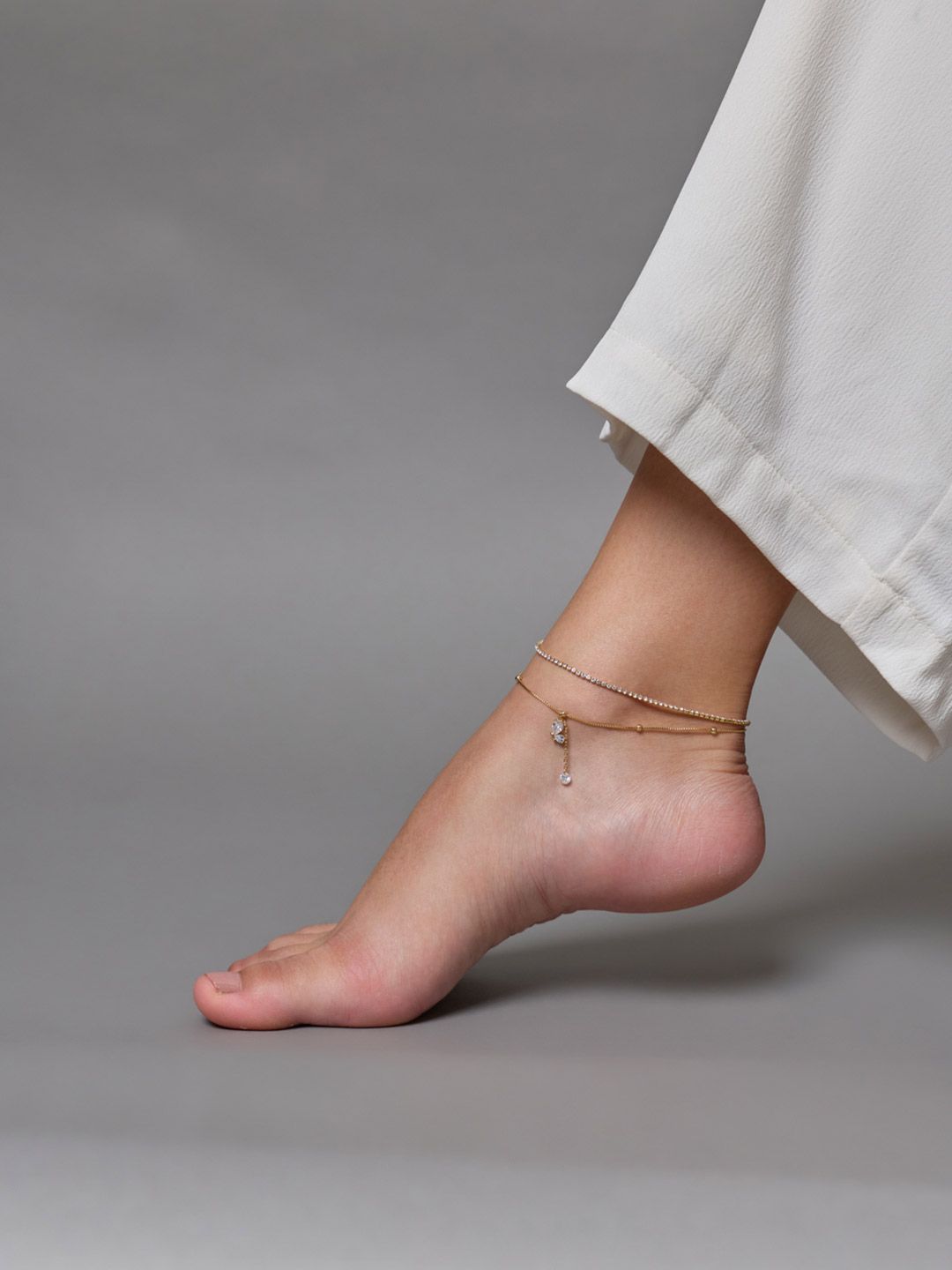 Graceful Gold-Plated Payal for Women | Modern & Stylish Indian Anklets