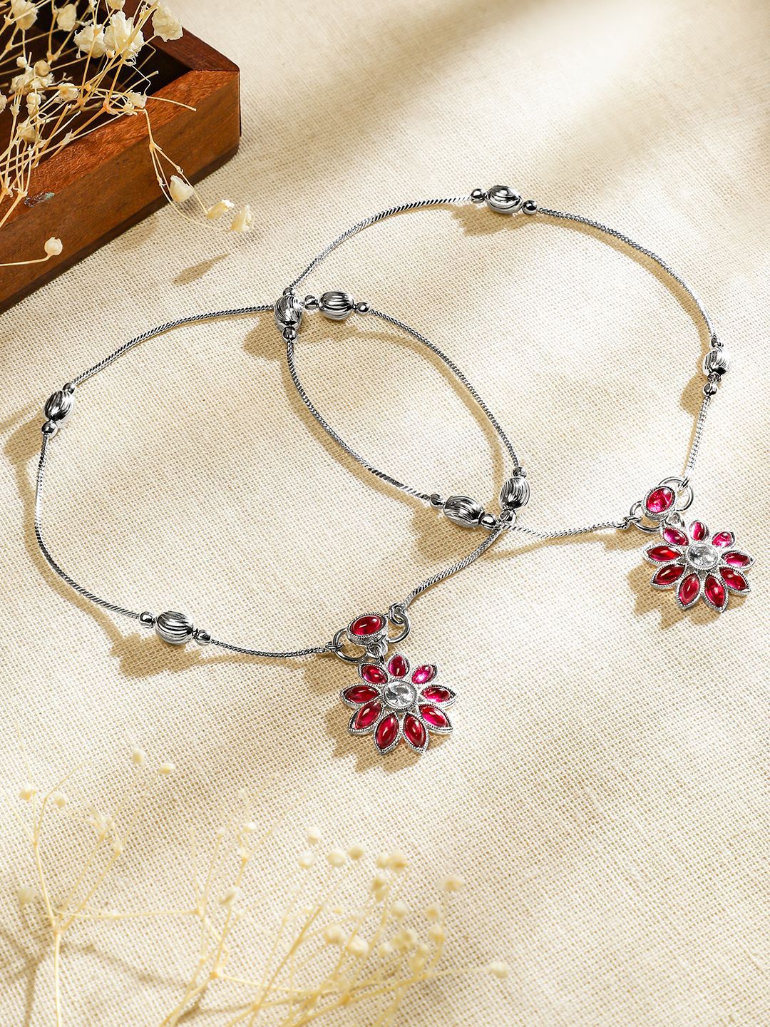 Shop Stylish Artificial Silver-Toned Floral Payal for Women | Indian Anklets