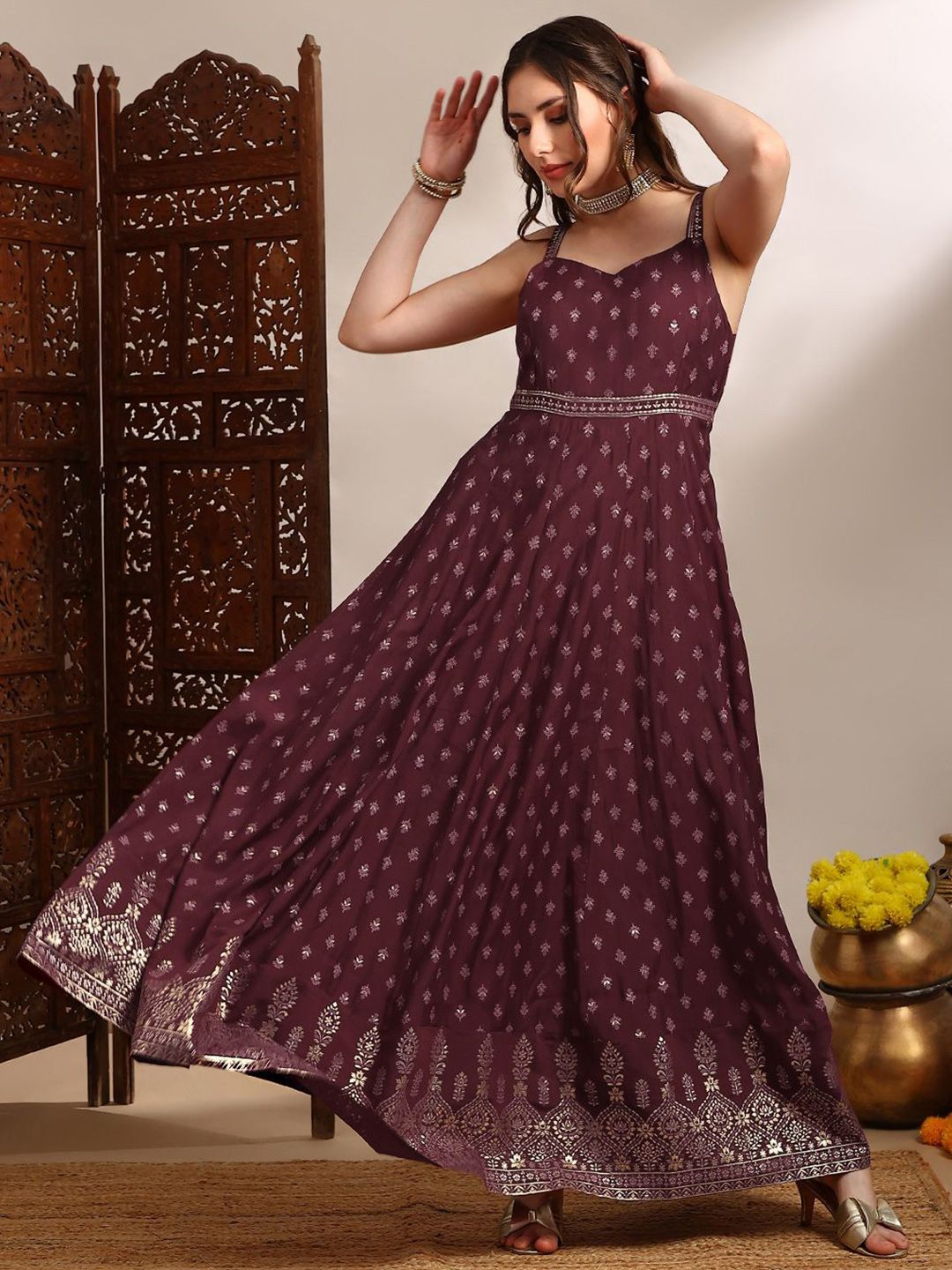 Gold Foil Print Sweetheart Strap Maxi Dress