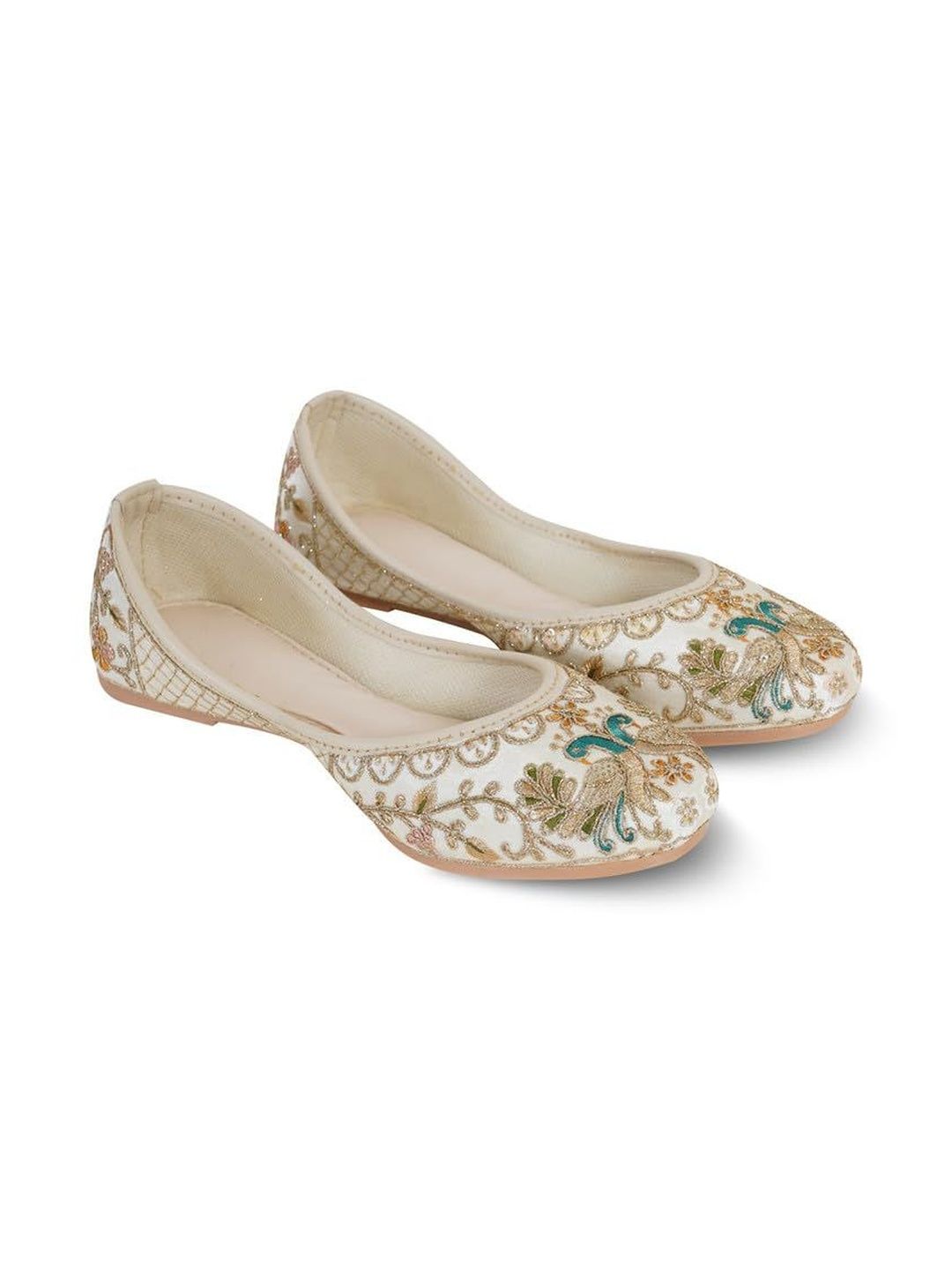 Exquisite Embroidered Juttis for Women | Handcrafted Ethnic Footwear