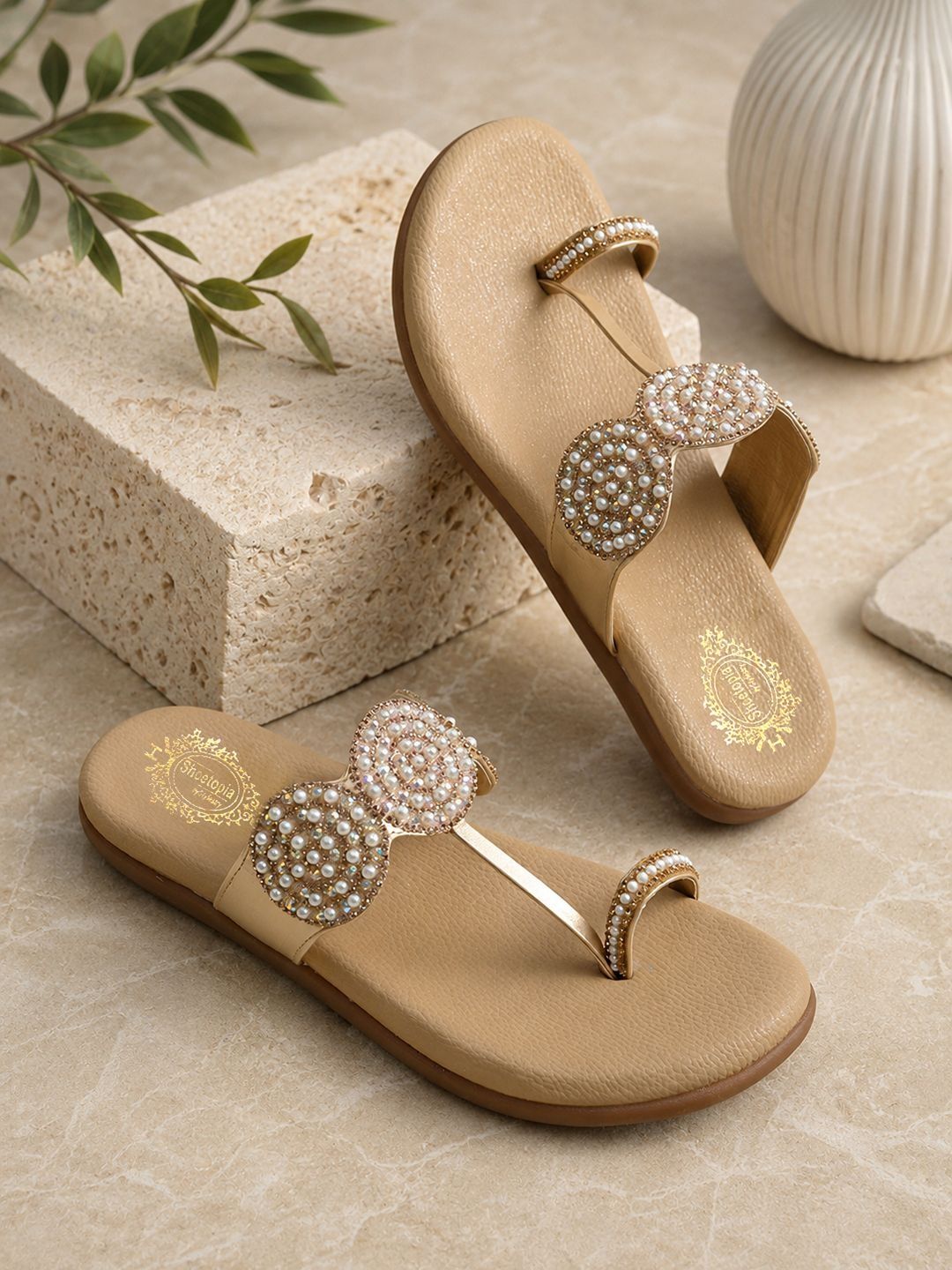 Glamorous Beige Kolhapuri Chappals: Pearl & Artificial Stone Embellished Sandals for Women