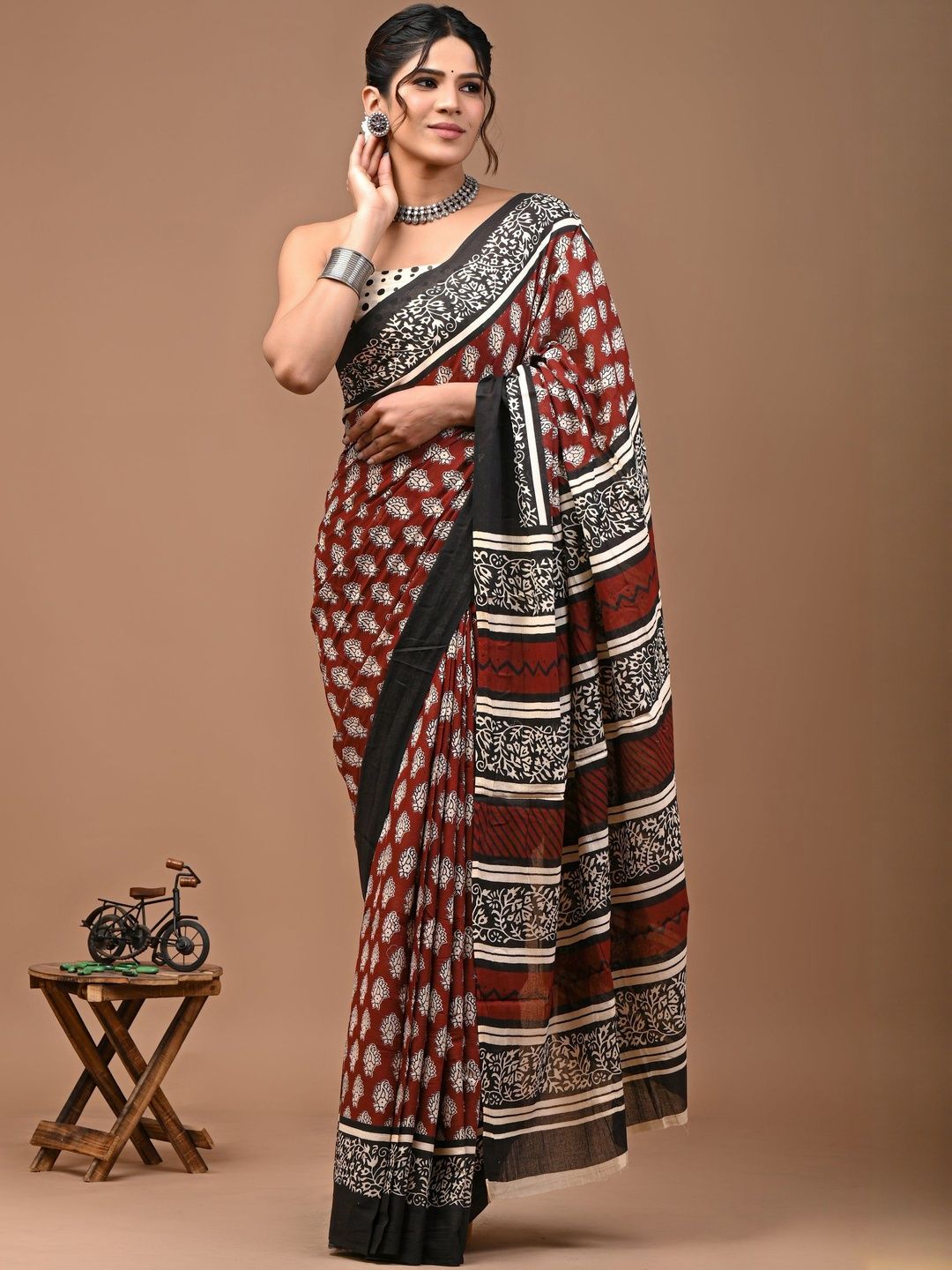 Ethnic Motifs Pure Cotton Ikat Saree