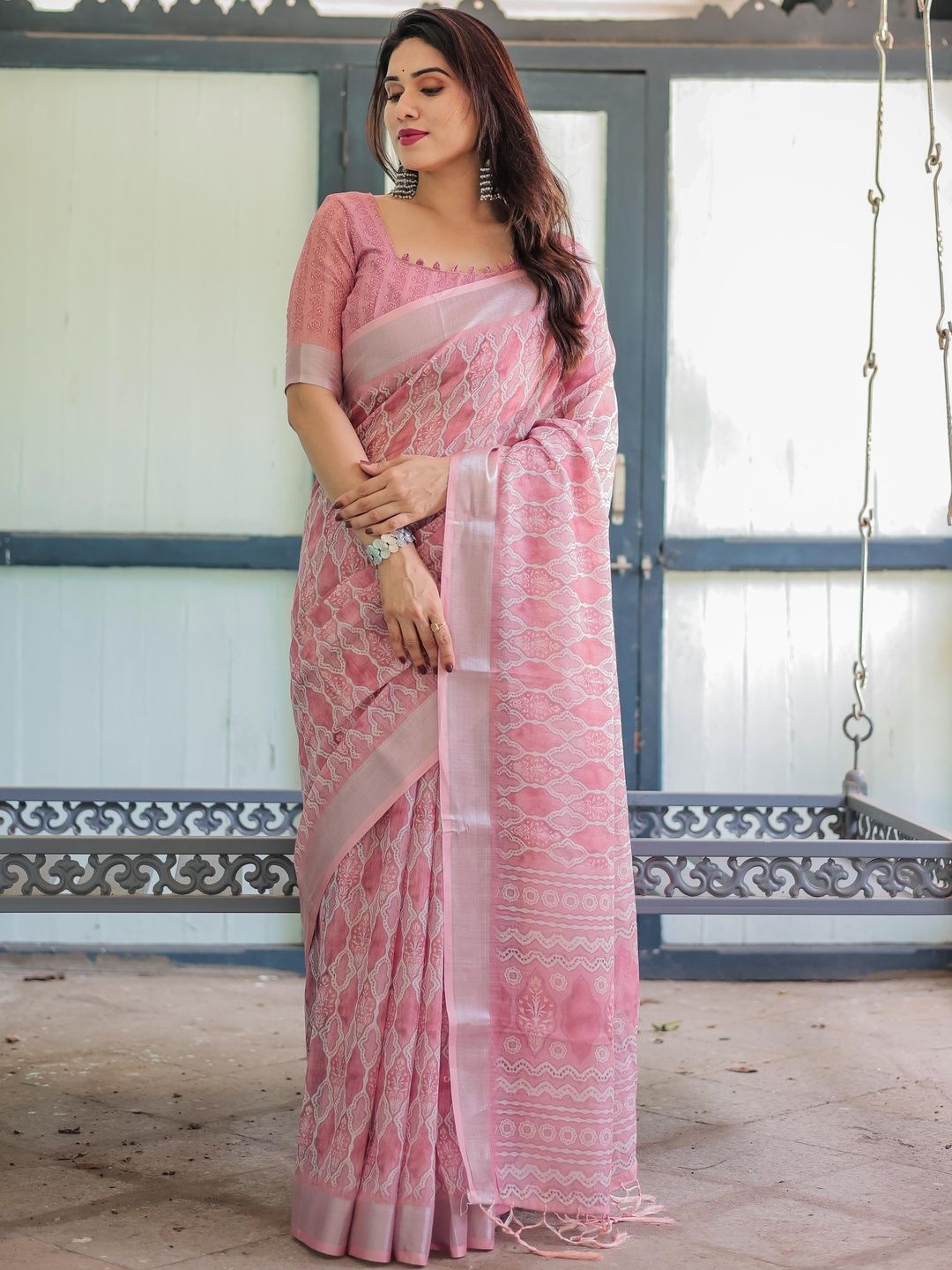 HERE&NOW Casual Silk Sarees for Women