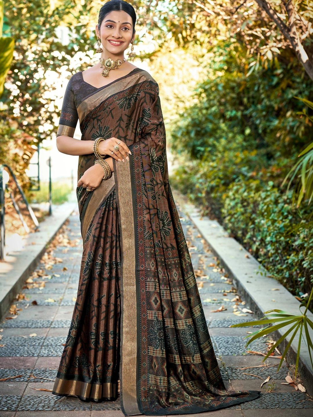Kalaashree Traditional Zari Accent Kalamkari Saree