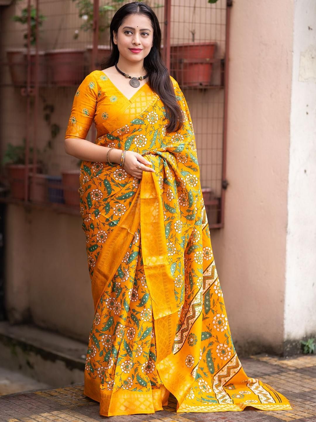 KALINI Woven Zari Kalamkari Saree