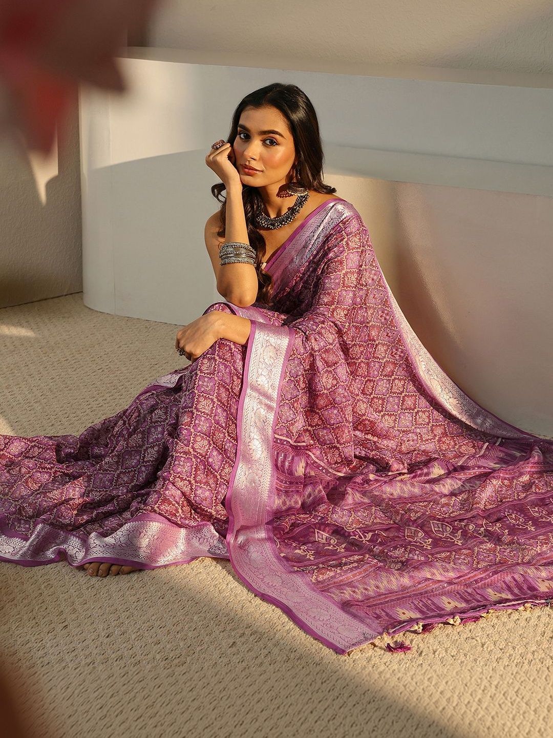 Libas Elegant Zari Accent Kalamkari Saree
