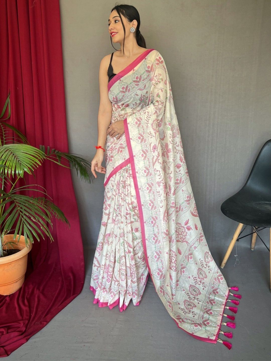 Mitera Cotton Blend Kalamkari Saree with Ethnic Motifs
