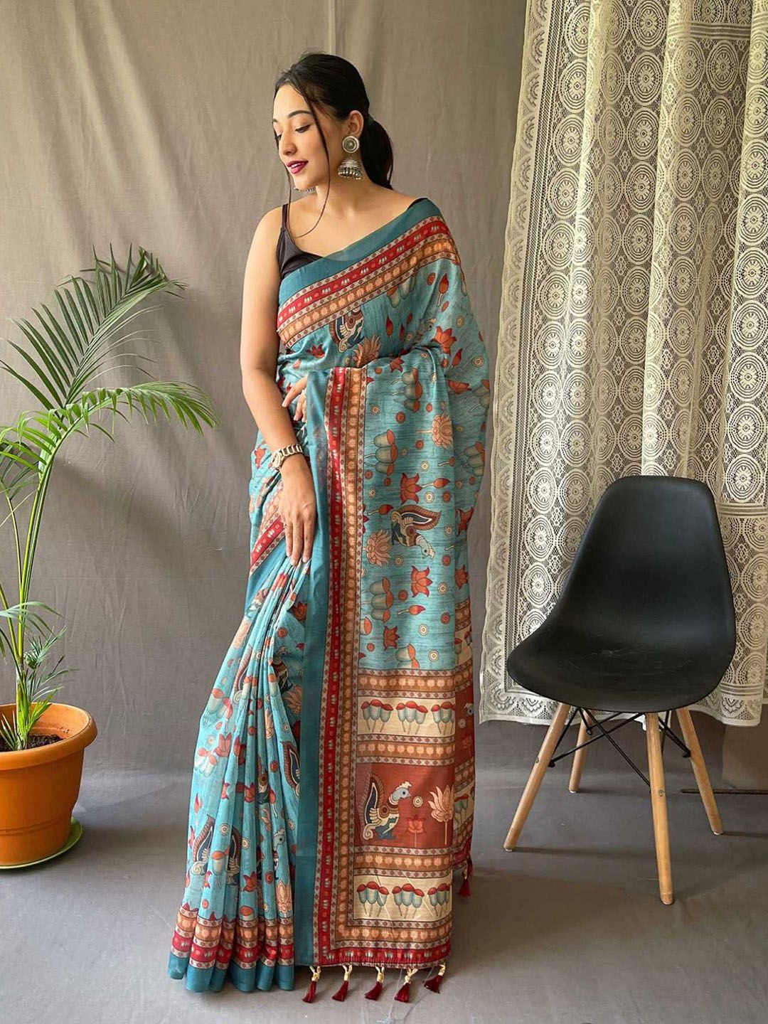 Mitera Cotton Blend Tasseled Kalamkari Saree