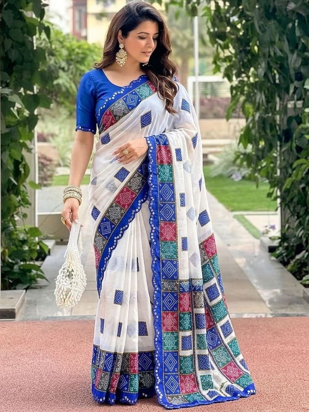 Pure Georgette Embroidered Bandhani Saree Women